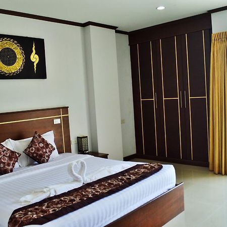 Soleluna Hotel Patong Bagian luar foto