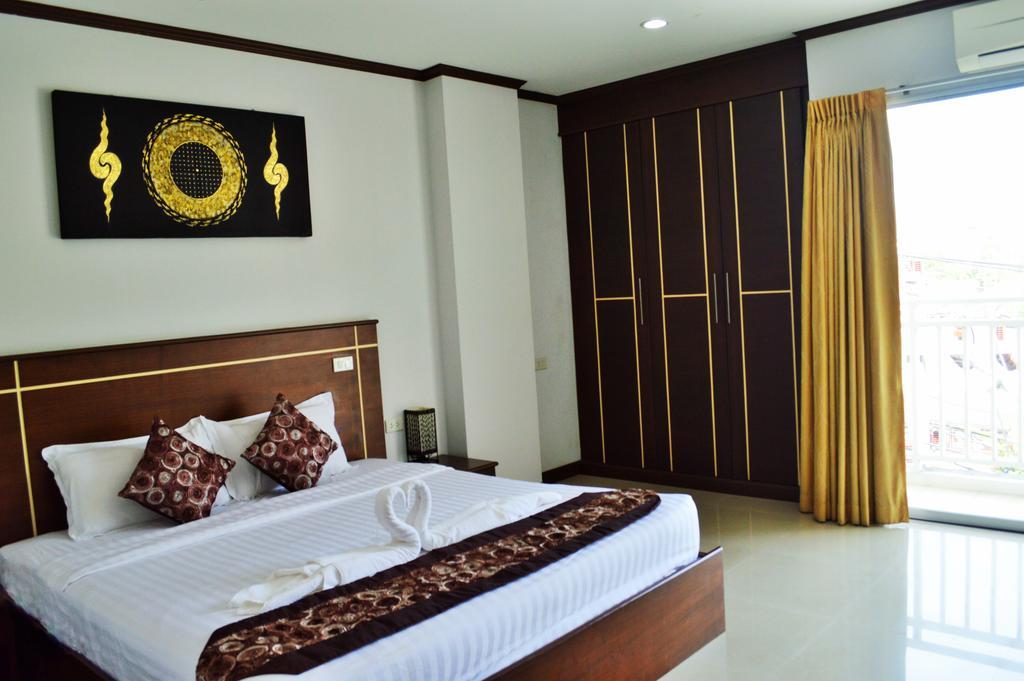 Soleluna Hotel Patong Bagian luar foto