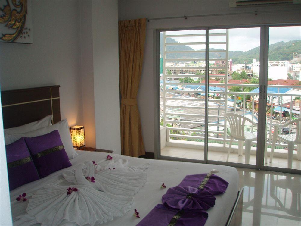 Soleluna Hotel Patong Bagian luar foto
