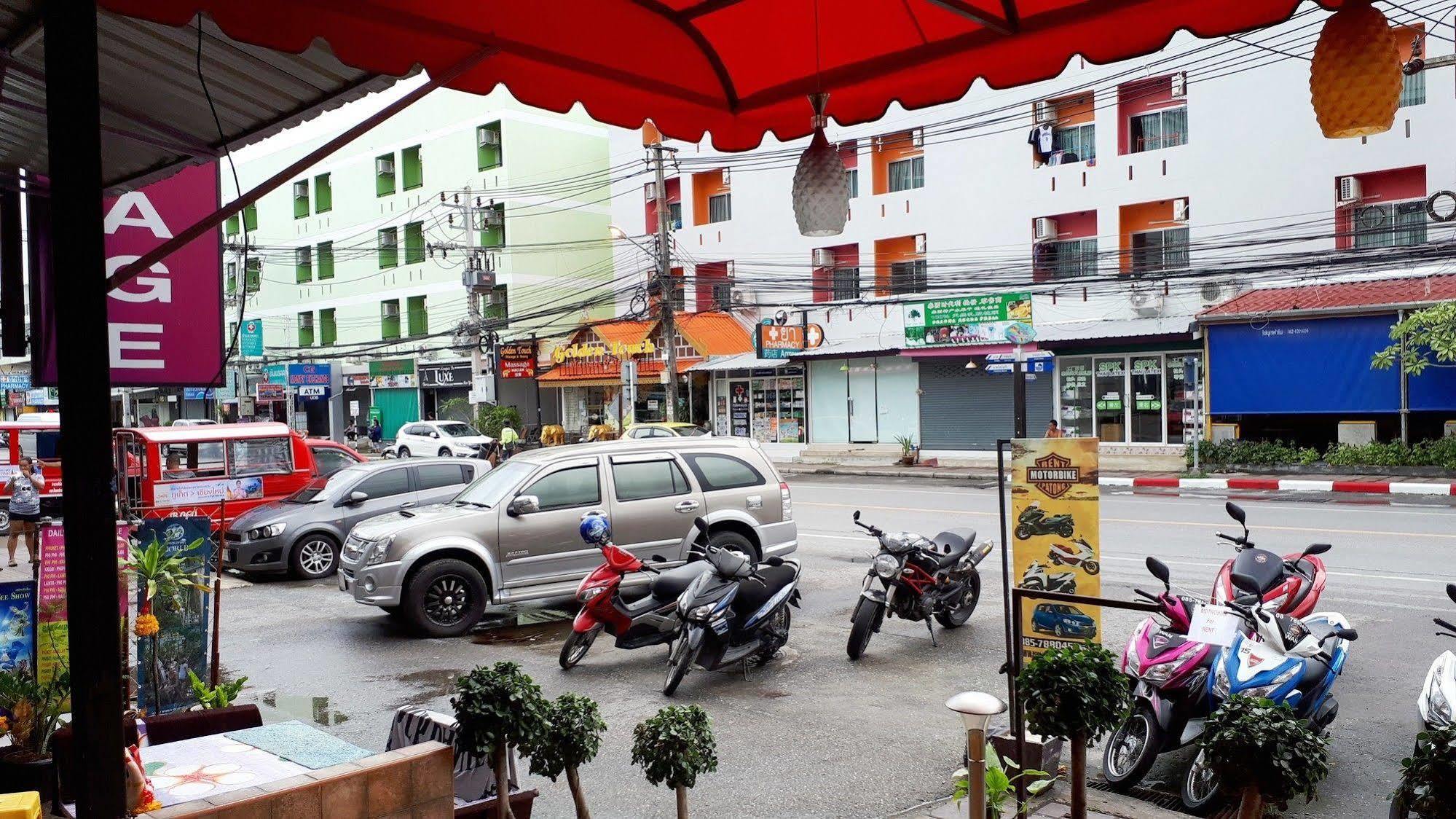 Soleluna Hotel Patong Bagian luar foto