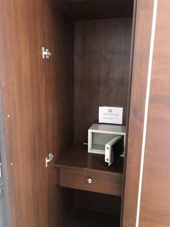 Soleluna Hotel Patong Bagian luar foto