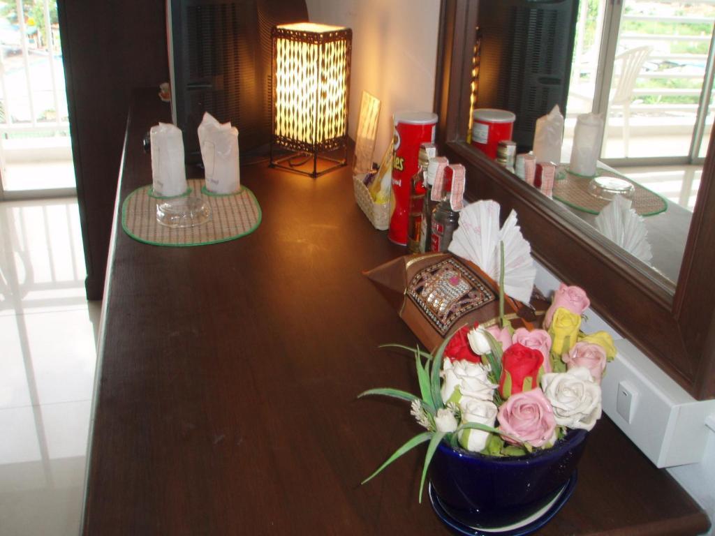 Soleluna Hotel Patong Bagian luar foto